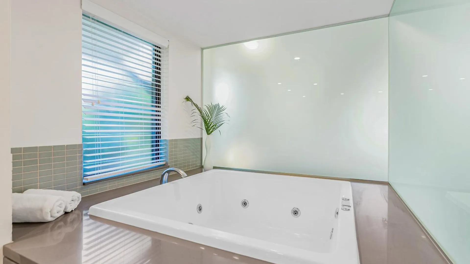 Appartamento Resort-Style Swim Out - A Poolside Oasis Port Douglas Australia
