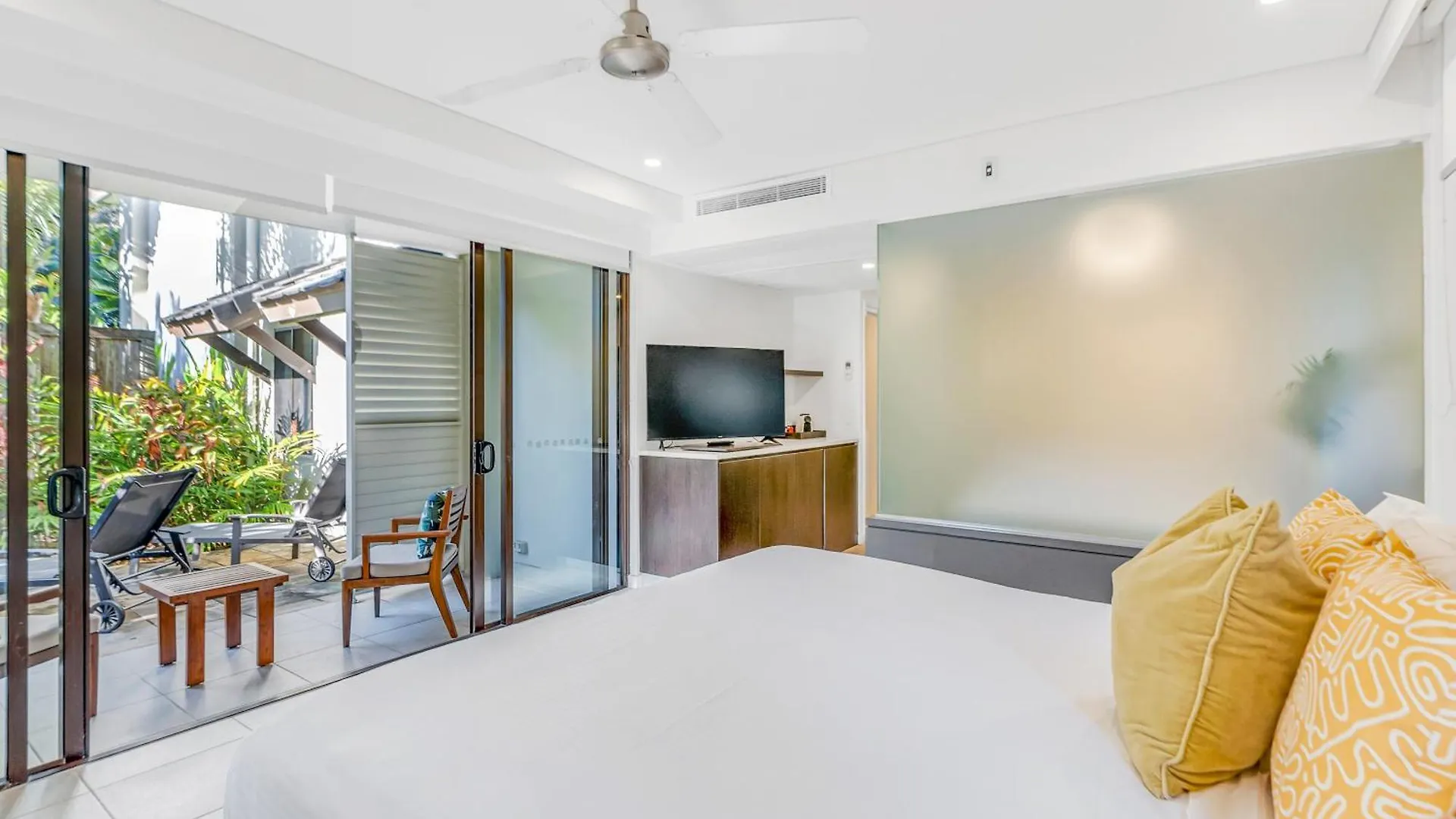 Resort-Style Swim Out - A Poolside Oasis Port Douglas